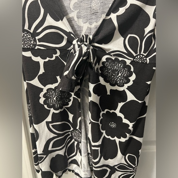CAbi WOMENS MEDIUM FLORAL TIE FRONT 3/4 SLEEVES TOP SIZE M - Picture 2 of 7